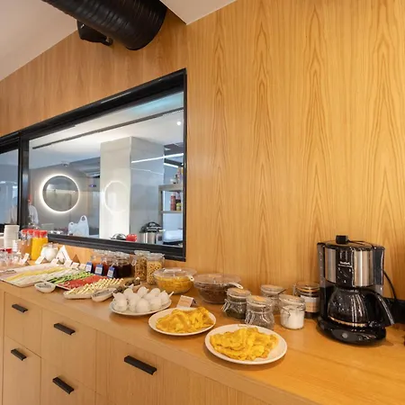 Sibb فندق تيرانا