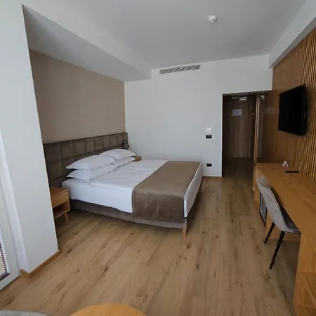 Sibb Tirana