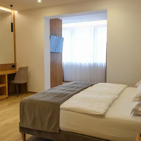 Sibb Tirana