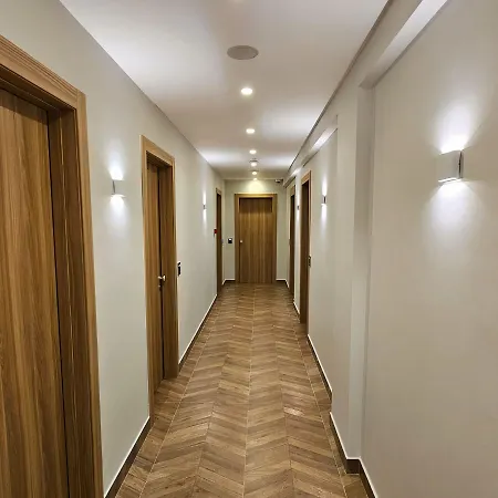 Sibb Hotel *