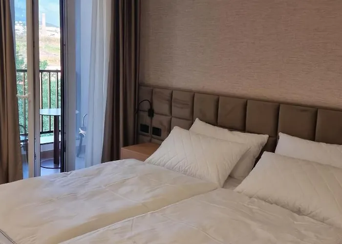 Sibb מלון טיראנה