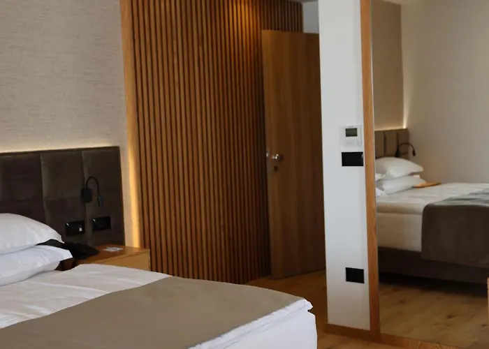 מלון Sibb טיראנה