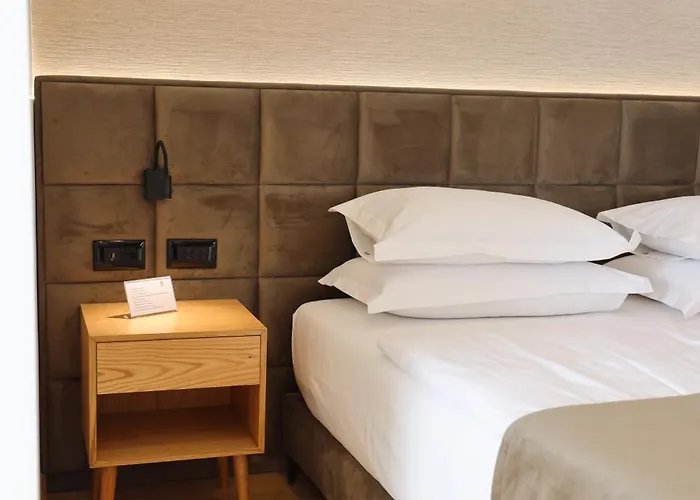 מלון Sibb טיראנה