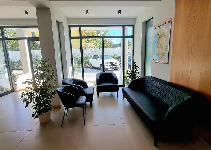 מלון Sibb טיראנה